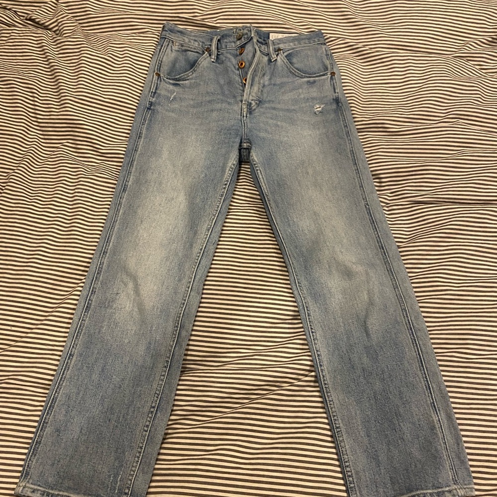 Gap women’s jeans wide straight 2/26